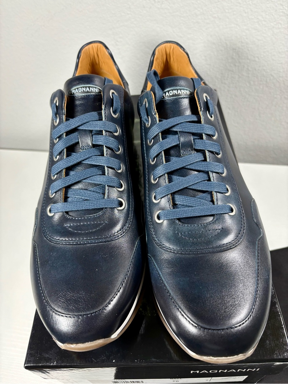 MAGNANNI Men’s Leather Sneakers Size 10, New in Box